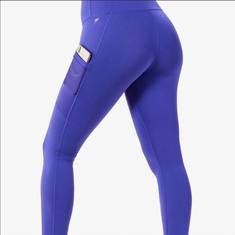 Fabletics Power hold leggings w/3 Pockets